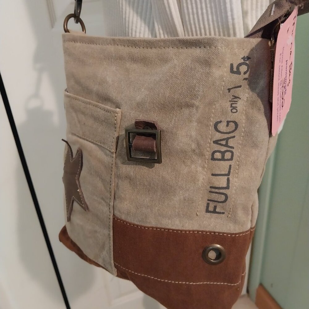 3522 Medium Myra Shoulder Bag Like New. 12" X 11" with 24" Strap Drop. - Picture 2 of 11